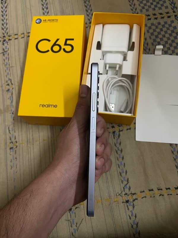 Realme C65 8