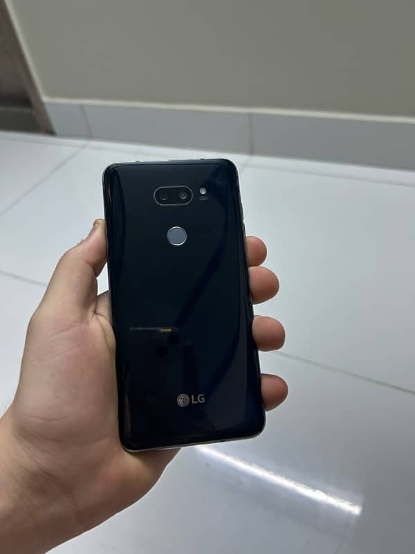 LG V35 ThinQ 4