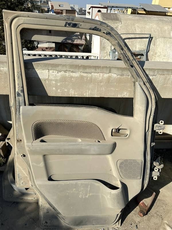 SUZUKI EVERY LEFT SIDE COMPLETE DOOR 1