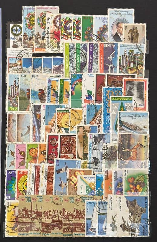 Pakistan Postage Stamps 8