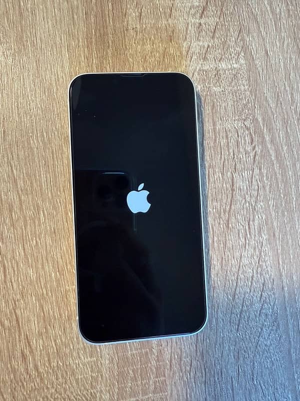 iPhone 13 128GB 10/10 Factory Unlock FU 2