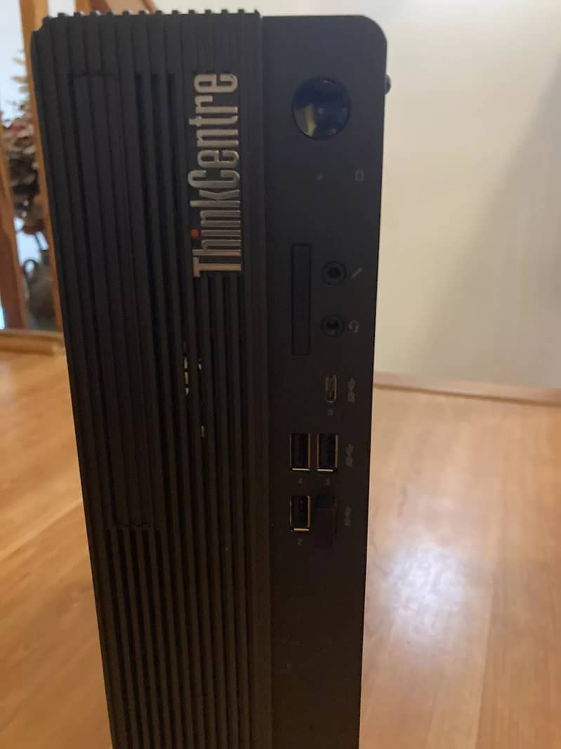 Lenovo ThinkCentre M70s SFF i7 10th Gen i7-1O700K Nvidia Rtx A2000 3