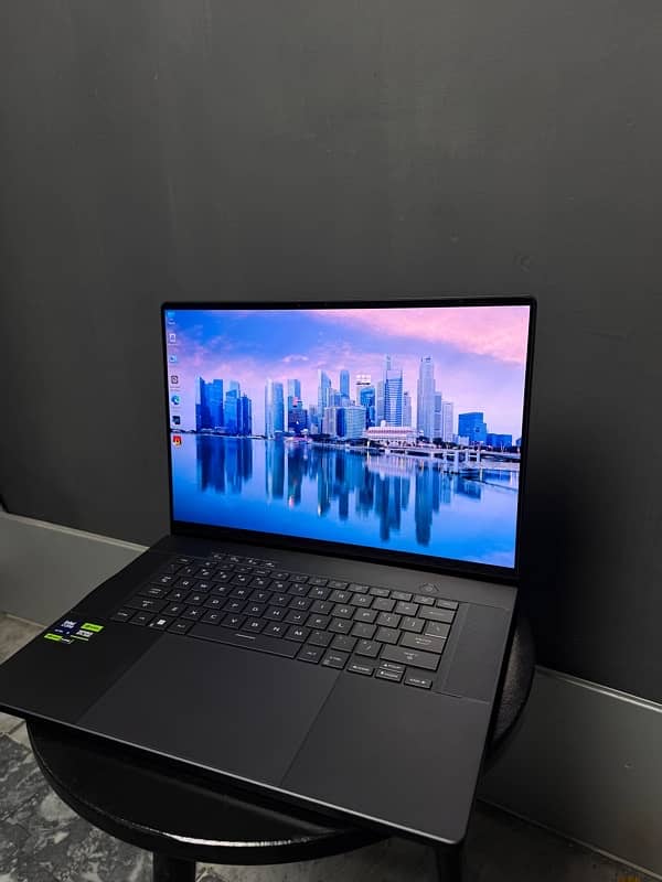 ASUS ROG Zephyrus G16 2024 0