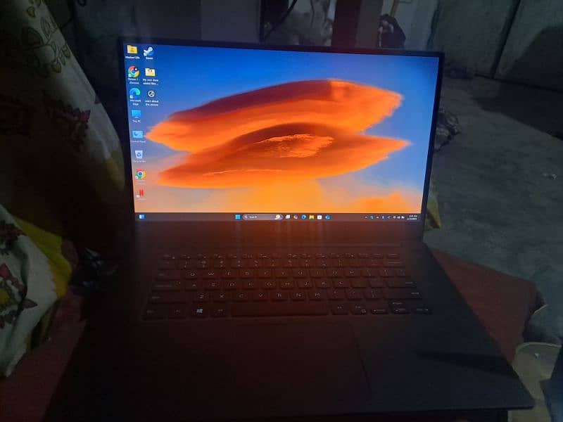 Dell Xps 15 9570 0