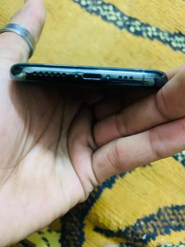 iphone 11 pro 7