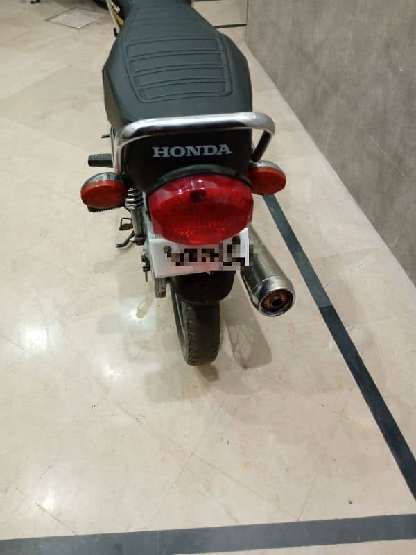 Honda 125 2013B. . . . . . 03098333777 2