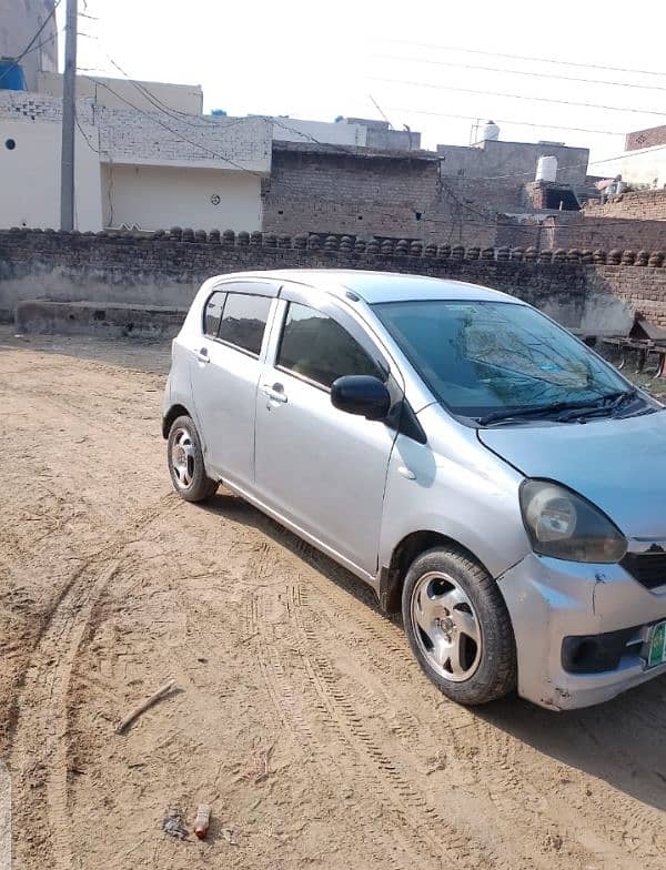 Daihatsu Mira 2013 2