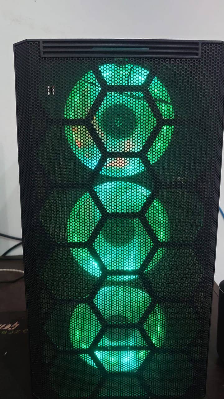 7 A RGB Thunfer Fans with Controller 0