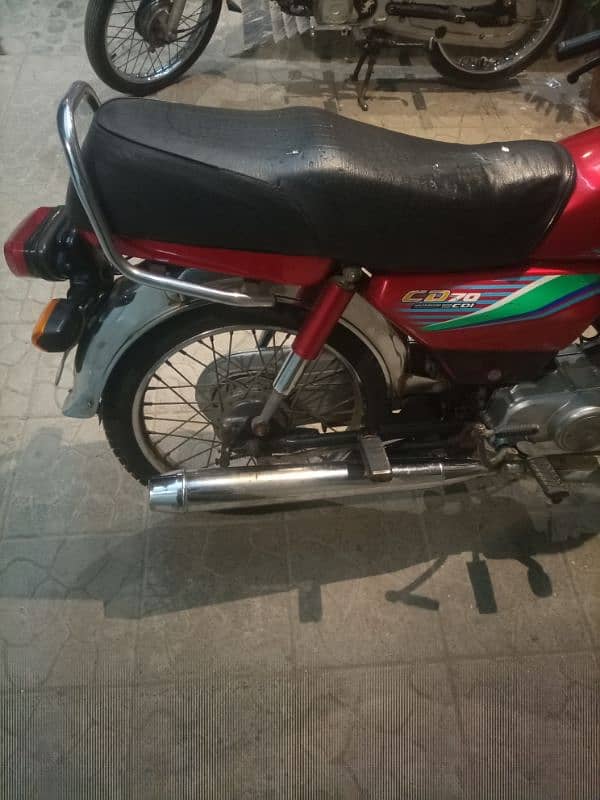 Honda cd 70 2017 4