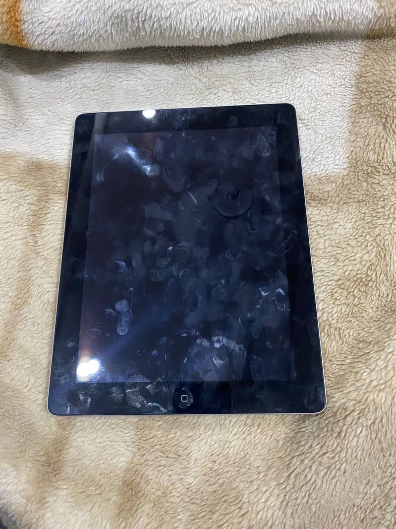 iPad 3 - 32GB, Fully Functional (Minor Speaker Issue) 1