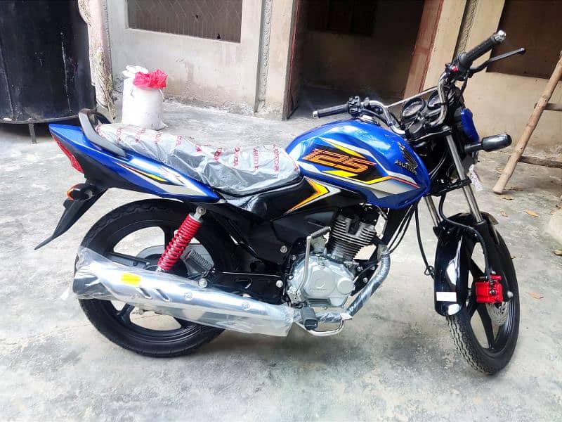 Honda CB 125 New 0 Meter New 3