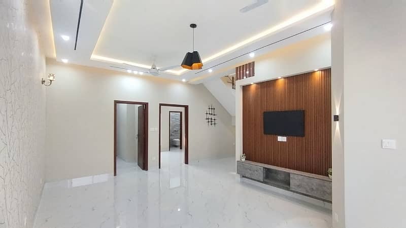 House In  Dream Gardens  For sale 24