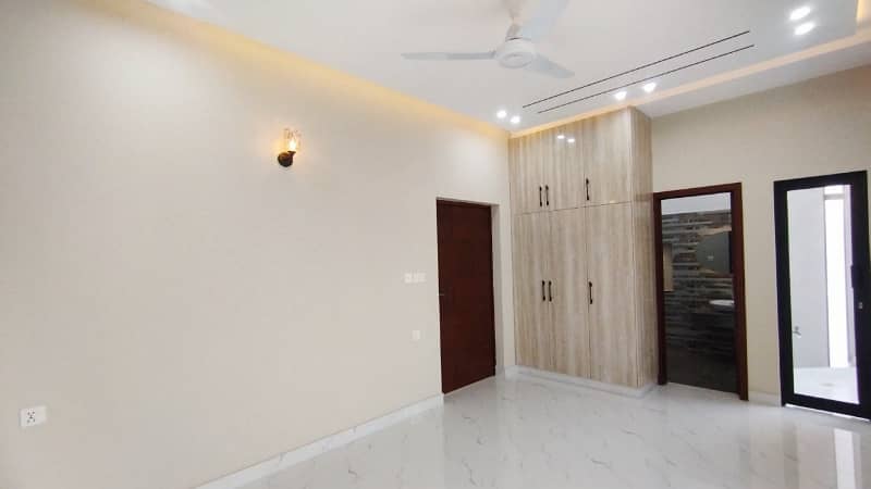 House In  Dream Gardens  For sale 34