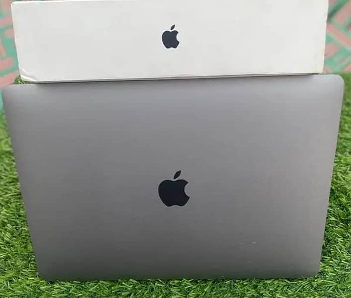 APPLE MACKBOOK PRO 2017 { 8/256GB } Good con. . WhatsApp (03274117805) 9