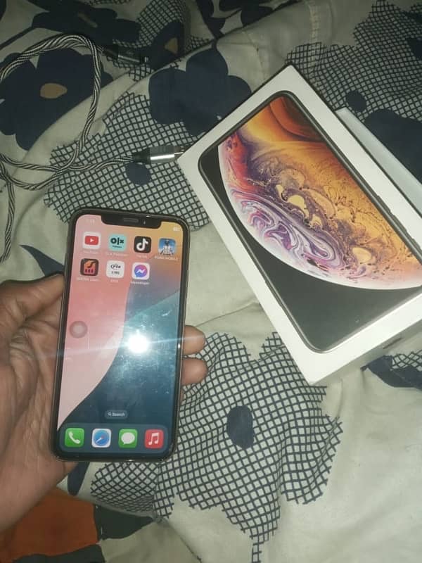 iPhone XS non pta with organal box imi Mach 6