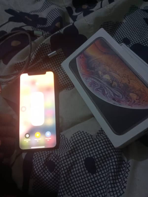 iPhone XS non pta with organal box imi Mach 10