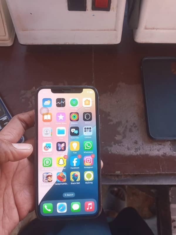 iPhone XS non pta with organal box imi Mach 14