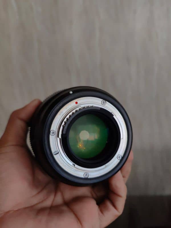 sigma 85mm f1.4 Nikon mount lens 3