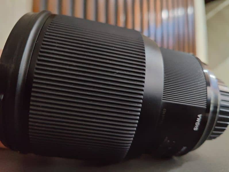 sigma 85mm f1.4 Nikon mount lens 6