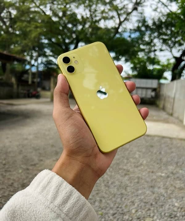 iPhone 11 pta 128gb Yellow 4