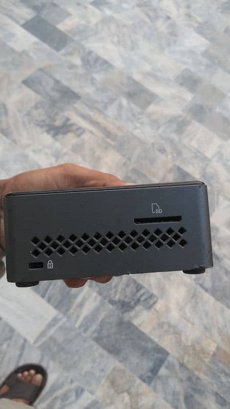 intel nuc7 mini pc core i5 7th generation for sale 3