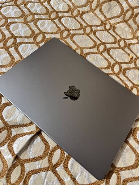 Macbook Pro M2 Pro 3