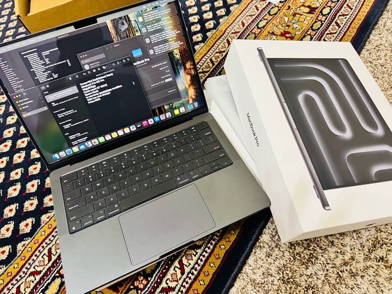 Macbook Pro M3 Pro 2