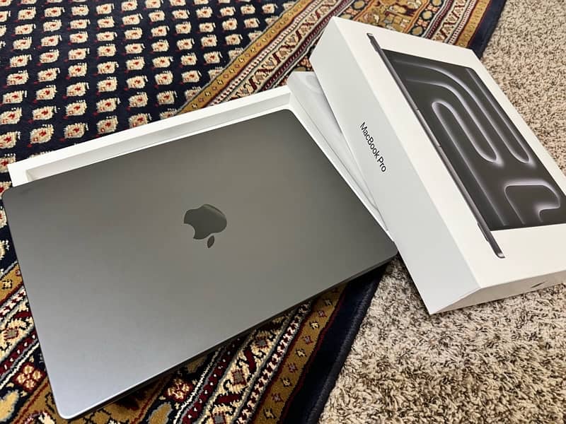 Macbook Pro M3 Pro 3