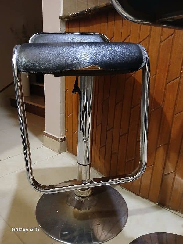 bar stool 1