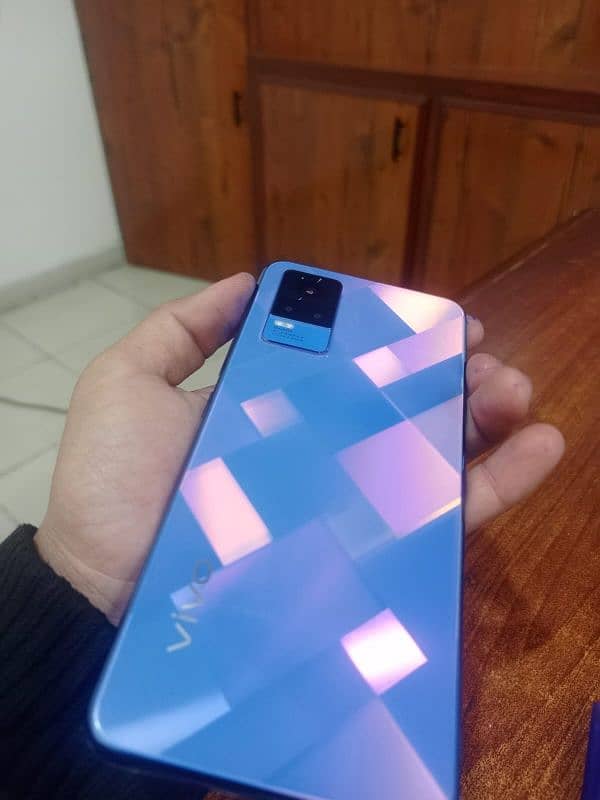 vivo y73 4