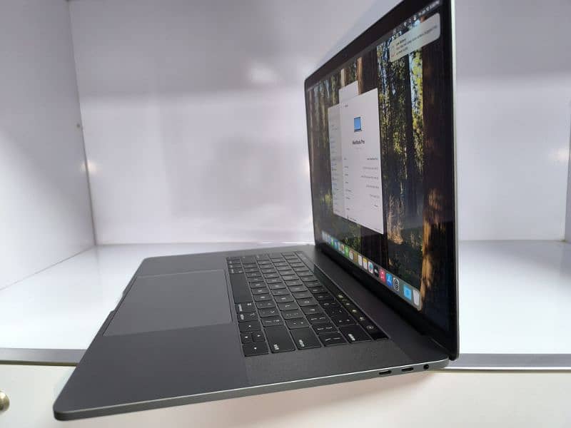 MacBook Pro 2019 (15 inch) Core i9 1