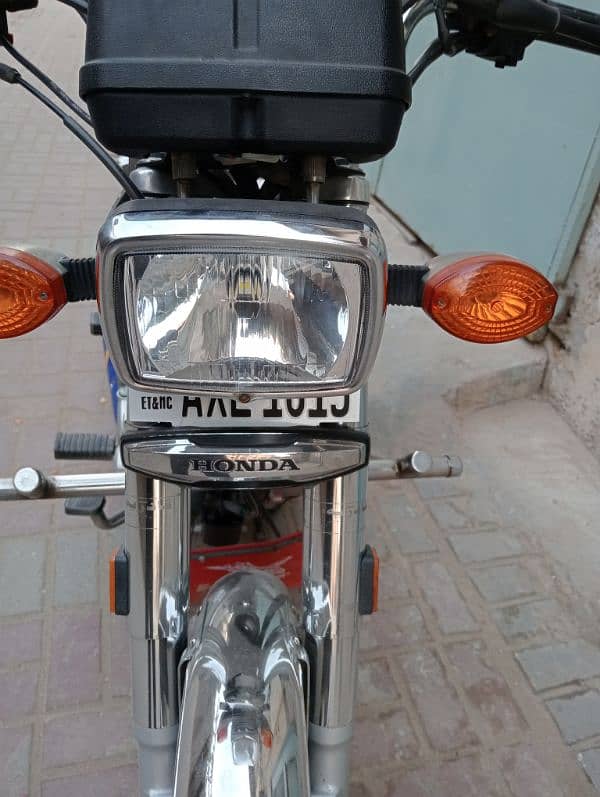 Honda 125 Special Edition 2024 Model All Punjab Number 2