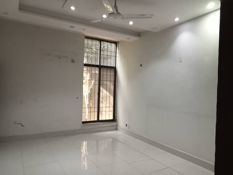 CANTT,2 KANAL HOUSE FOR RENT SHADMAN UPPER MALL GULBERG GARDEN TOWN MOLDEL TOWN LAHORE 3