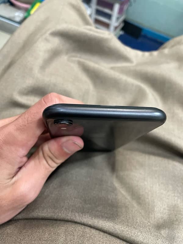 IPHONE XR 64 Non PTA 4