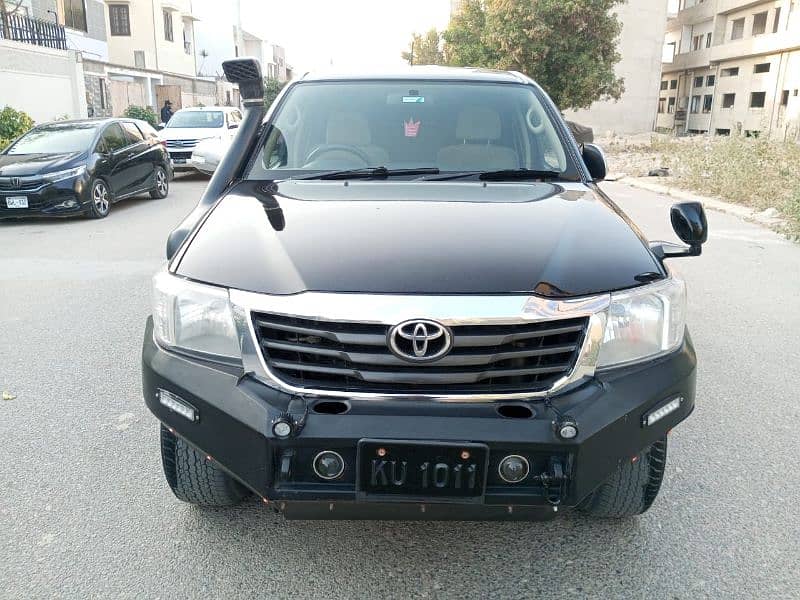 Toyota Hilux 2015 GX Automatic 100% Original Geniune in DEFENCE 0