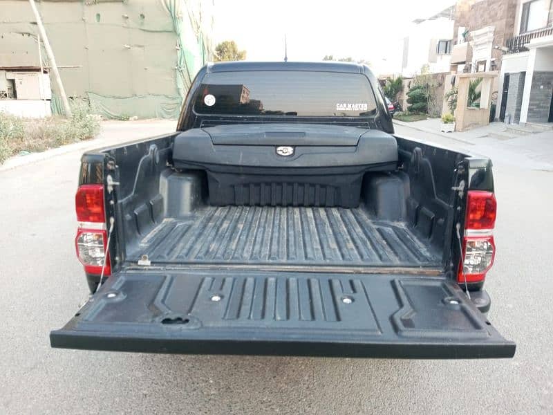 Toyota Hilux 2015 GX Automatic 100% Original Geniune in DEFENCE 7