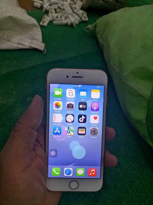 i phone 8 64 gb 1