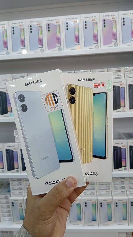 Samsung A06 blue/black/golden 4/64 1