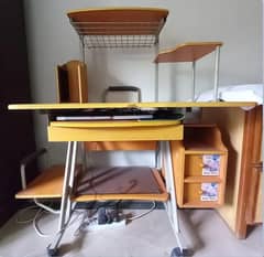 Foldable Computer Table