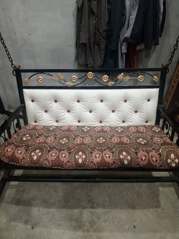 three seater jhola 0