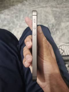 iphone 5s 16GB non pta condition 10by10