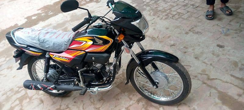 Honda prider 2025 model just 600km drive number lga hwa Hy l 2