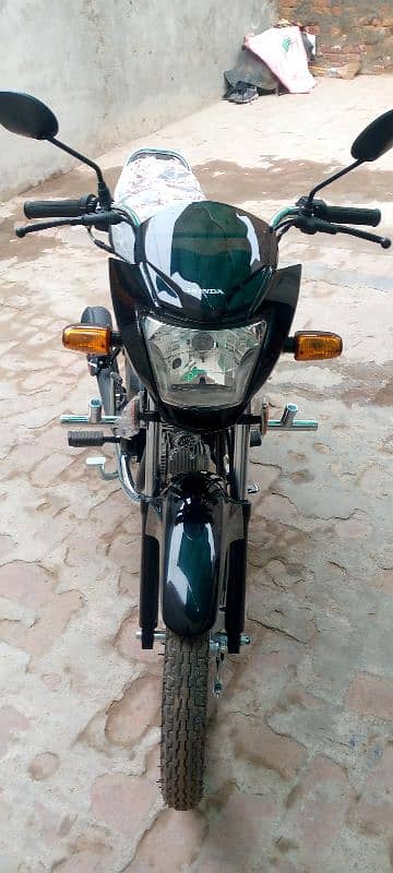 Honda prider 2025 model just 600km drive number lga hwa Hy l 3