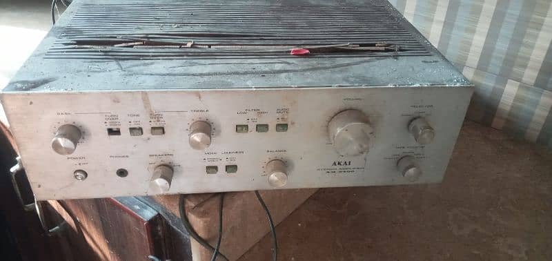 AKAI caset player with amplifier antique piece 2