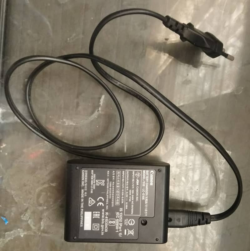 For sale Canon Battery charger for LP-E10 Battery 1