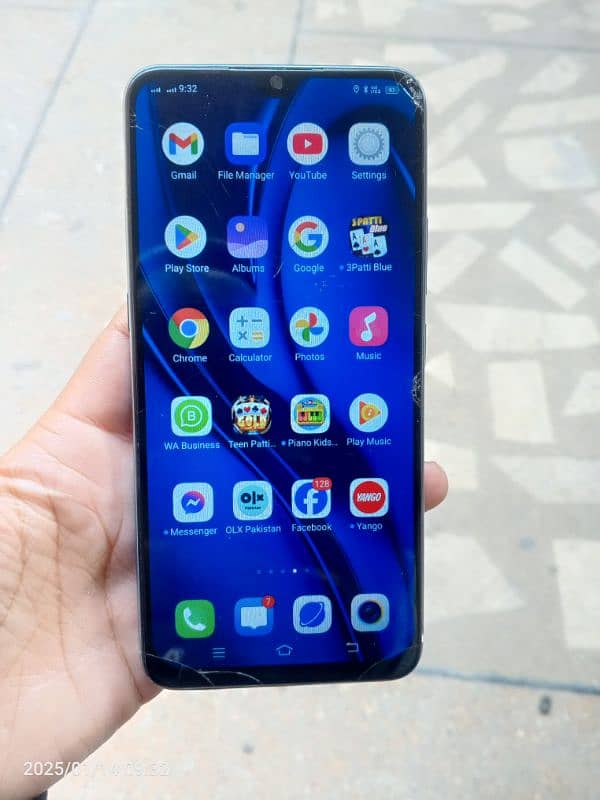 vivo S1 4 128 urgent sale add par K Msg kare 0