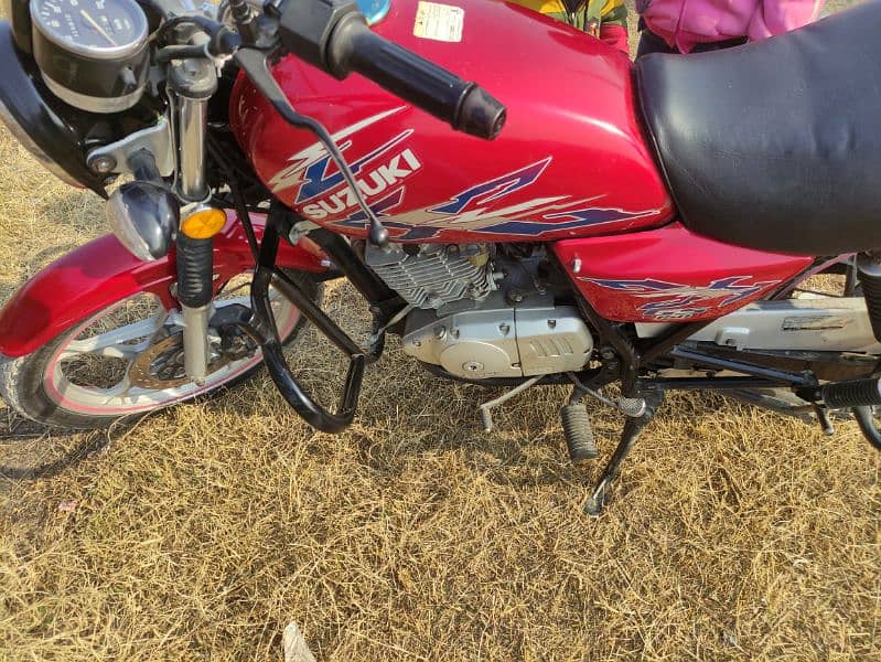 Suzuki GR 150 Alloy rim, Lahore registered 1