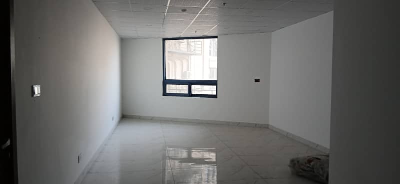 Brand New 510 Square Feet Office Spaces for Rent in Gulberg Ideal Location for Your Business! 1