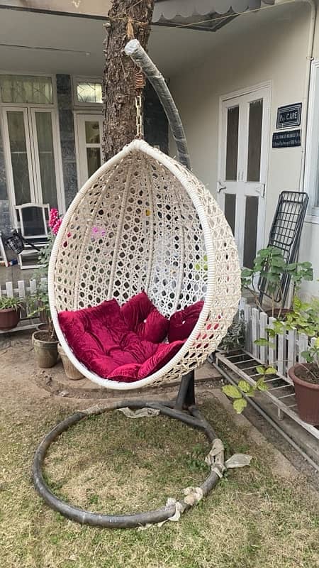 Hanging swing chair stand 1