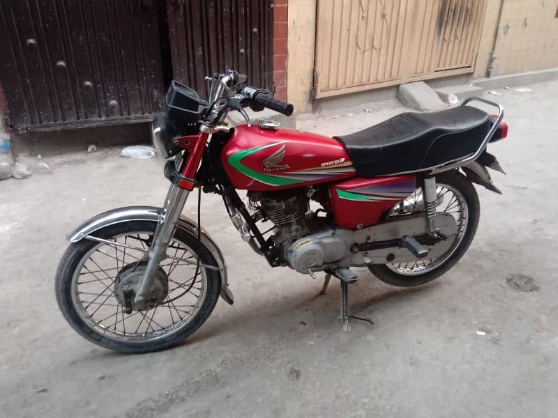 Honda 125 Totally Original condition 6